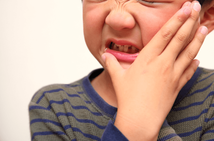虫歯を放置することによる子供への影響